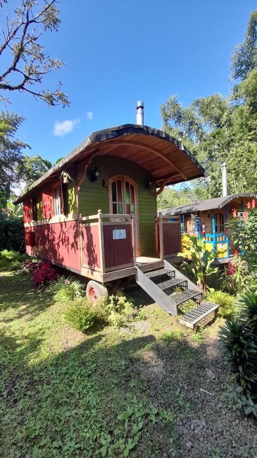Hosteria La Roulotte - Mindo Buitenkant foto