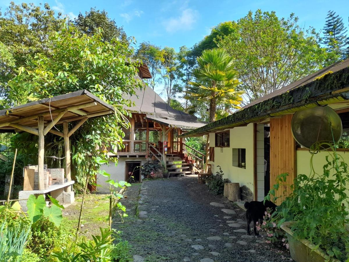 Hosteria La Roulotte - Mindo Buitenkant foto