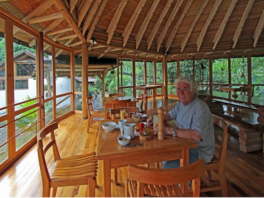 Hosteria La Roulotte - Mindo Buitenkant foto