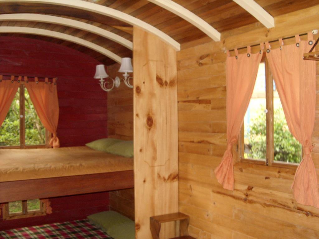 Hosteria La Roulotte - Mindo Kamer foto