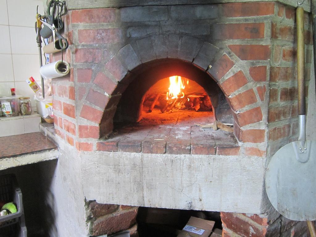 Hosteria La Roulotte - Mindo Buitenkant foto