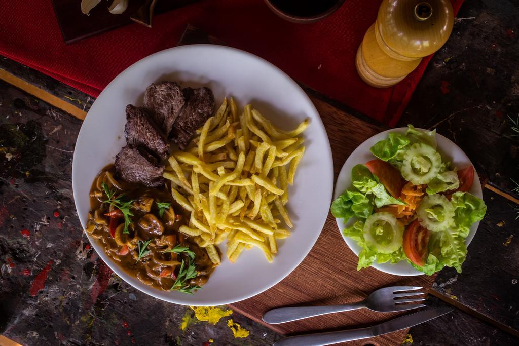 Hosteria La Roulotte - Mindo Buitenkant foto