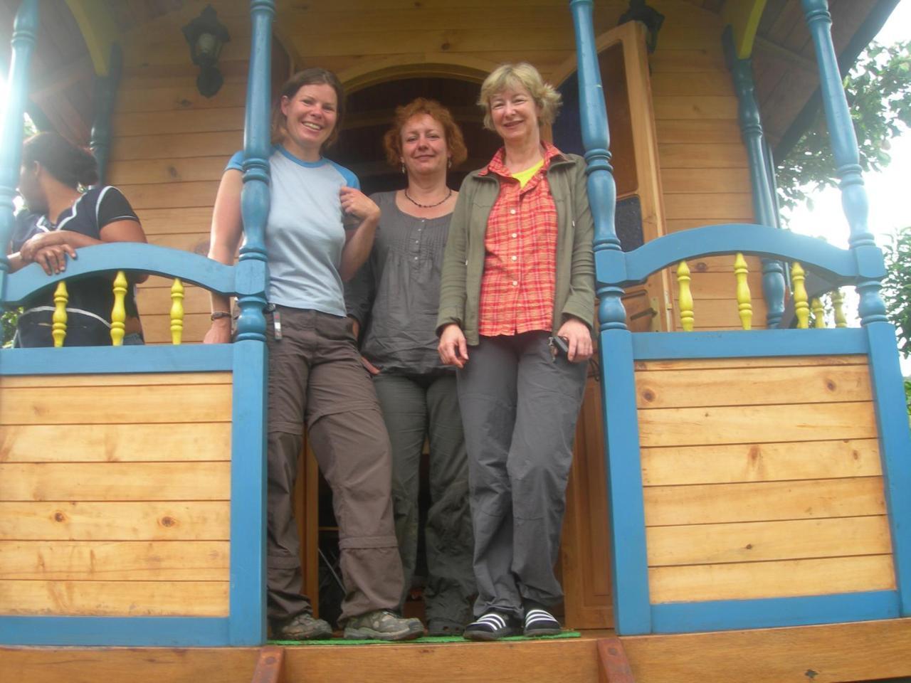 Hosteria La Roulotte - Mindo Buitenkant foto